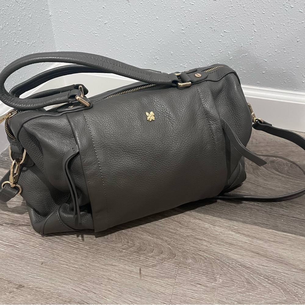 Ora Delphine Elegant Gray Leather Handbag